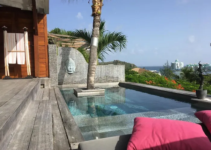 Happy Cottage With Private Pool